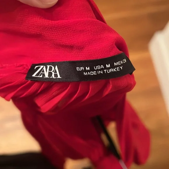 Zara Sheer Sleeveless Top - Picture 5 of 5